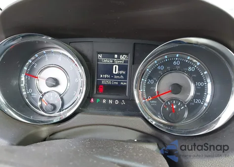 2015 Chrysler Town & Country Touring z USA, uszkodzony, nr VIN 2C4RC1BG3FR595973